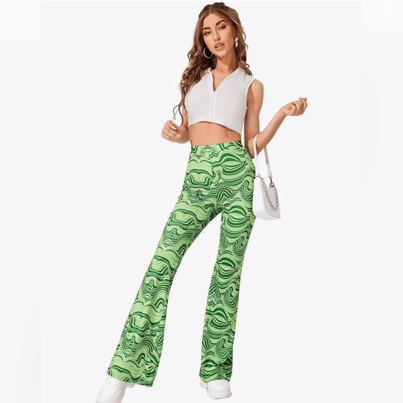 NWOT SOLY HUX Women’s Print High Waisted Flare Pants - Picture 1 of 9